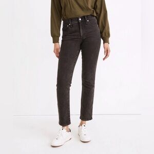 Madewell The Mid-Rise Perfect Vintage Jean. Women’s size 32, black color